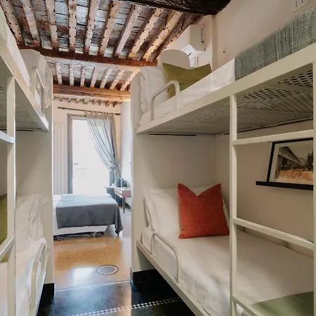 Le Stanze Del Piccadilly Hostel Genua
