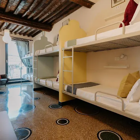 Hostel Le Stanze Del Piccadilly Genova