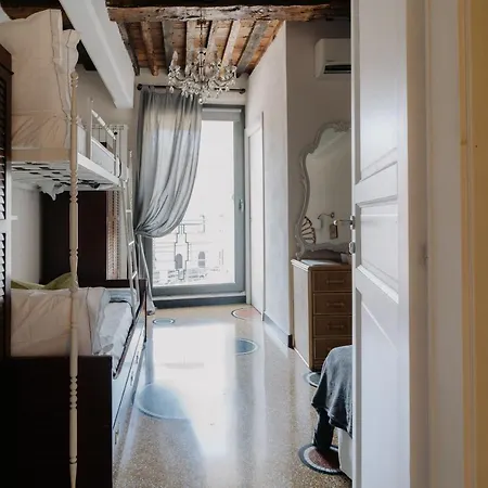 Le Stanze Del Piccadilly Hostel *